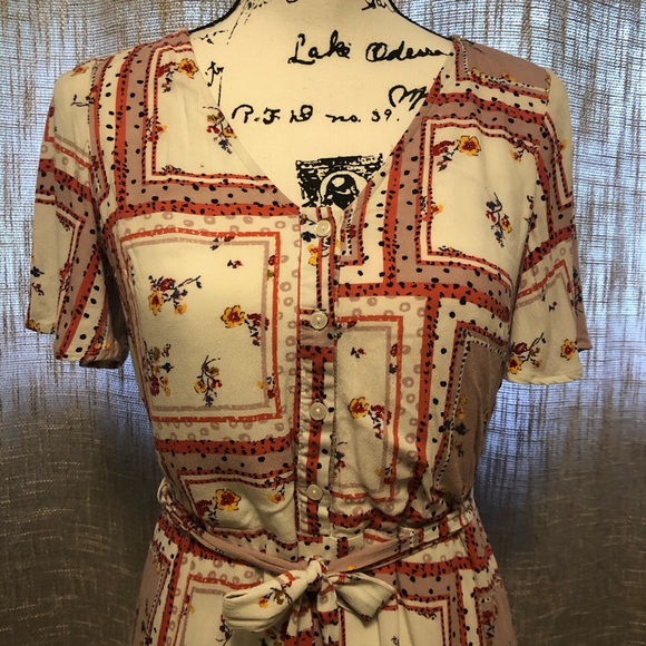 Skies Are Blue | Floral Patchwork Dress! ✨ - Picture 2 of 12